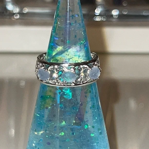 size 10 - Picture 2 of 3